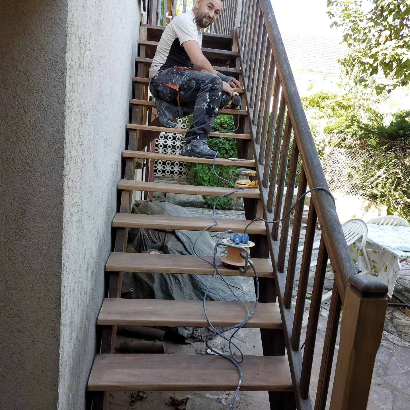 Escalier - Rénovation en cours d réalisé par L'Empreinte du Bâtiment