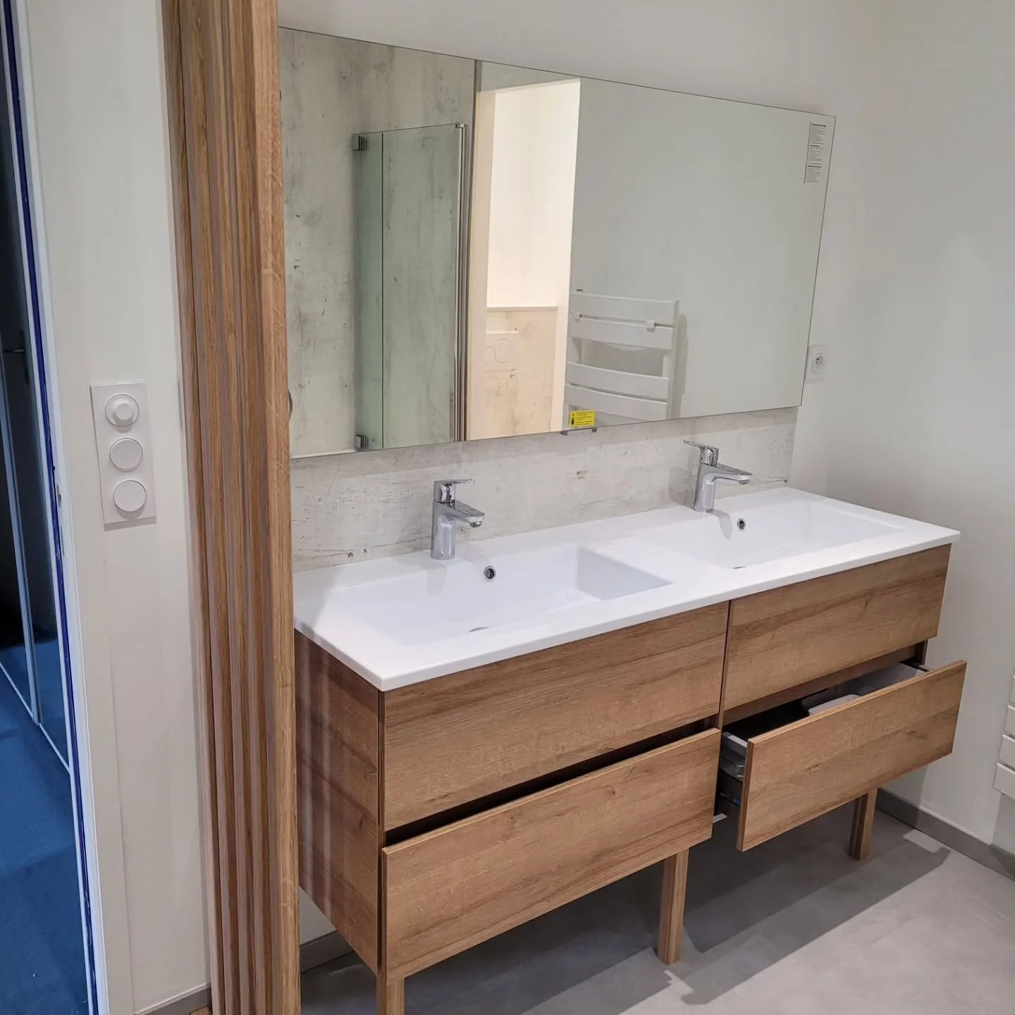 Sanitaires - Rénovation Salle de bain réalisé par L'Empreinte du Bâtiment