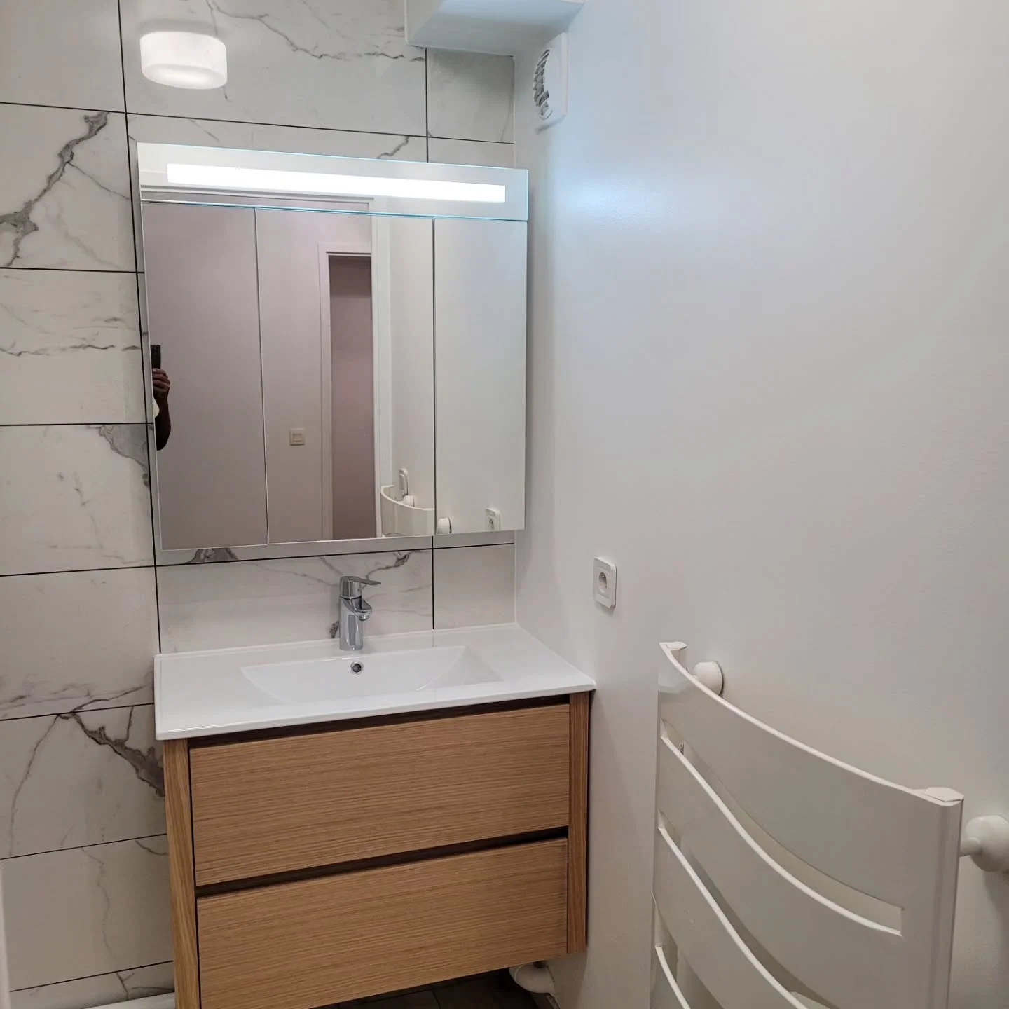Sanitaires - Rénovation Salle de bain réalisé par L'Empreinte du Bâtiment