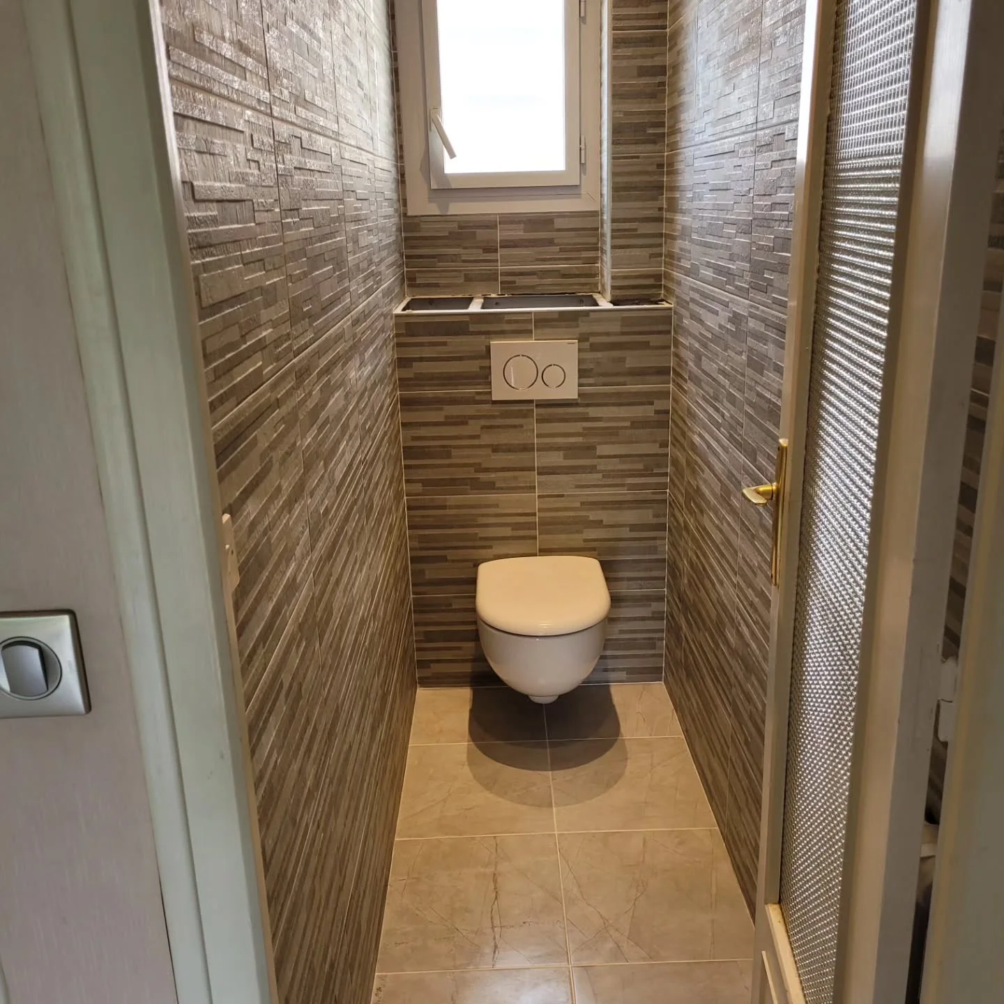 Sanitaires - Rénovation WC réalisé par L'Empreinte du Bâtiment