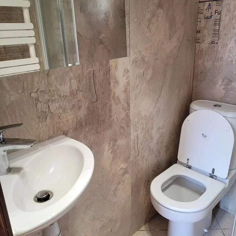 Sanitaires - Rénovation Salle de bain réalisé par L'Empreinte du Bâtiment