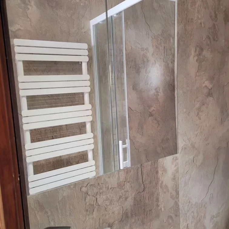 Sanitaires - Rénovation Salle de bain réalisé par L'Empreinte du Bâtiment