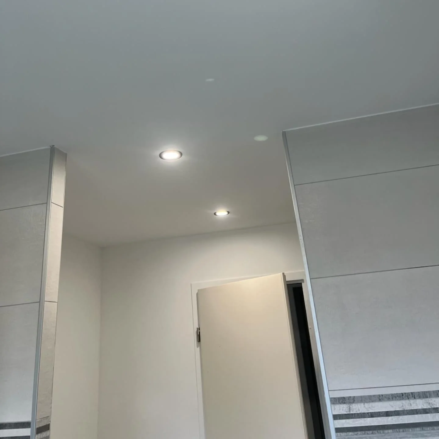 Sanitaires - Rénovation Salle de bain réalisé par L'Empreinte du Bâtiment