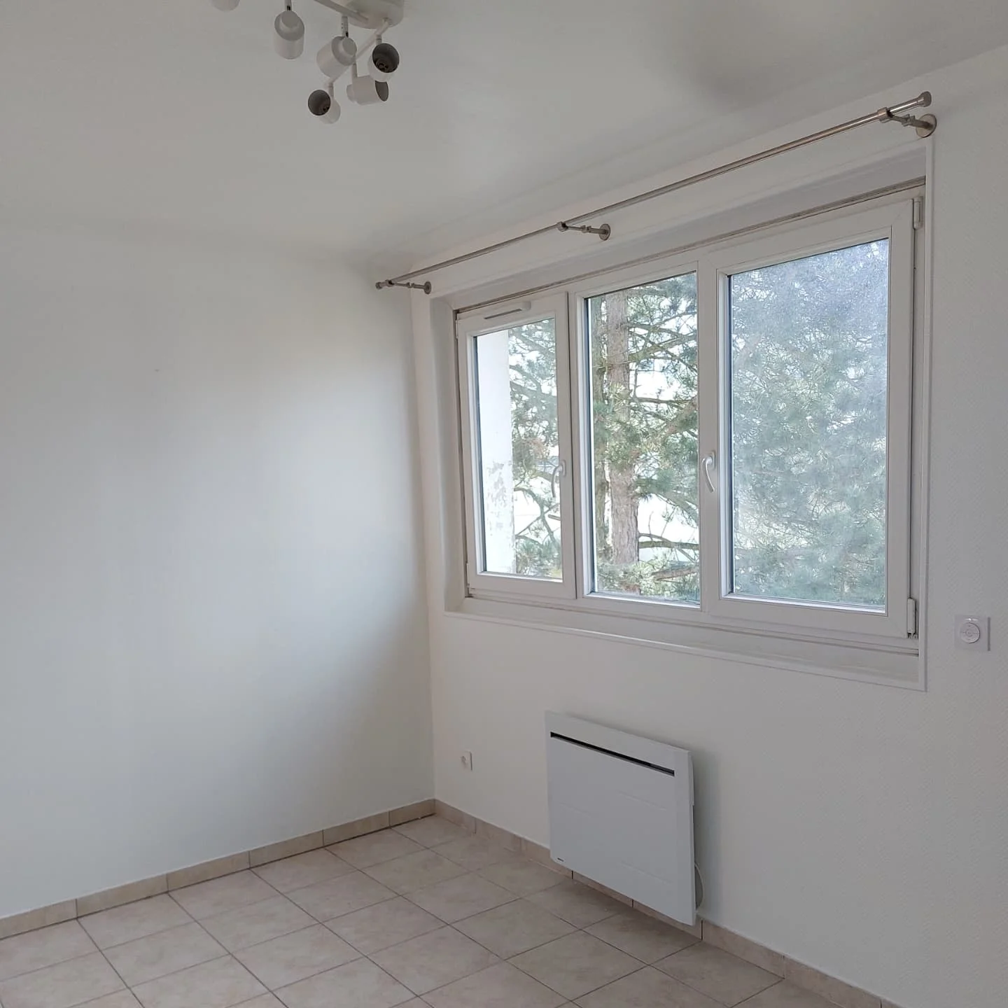 Sanitaires - Peinture appartement et rénovation de sa réalisé par L'Empreinte du Bâtiment