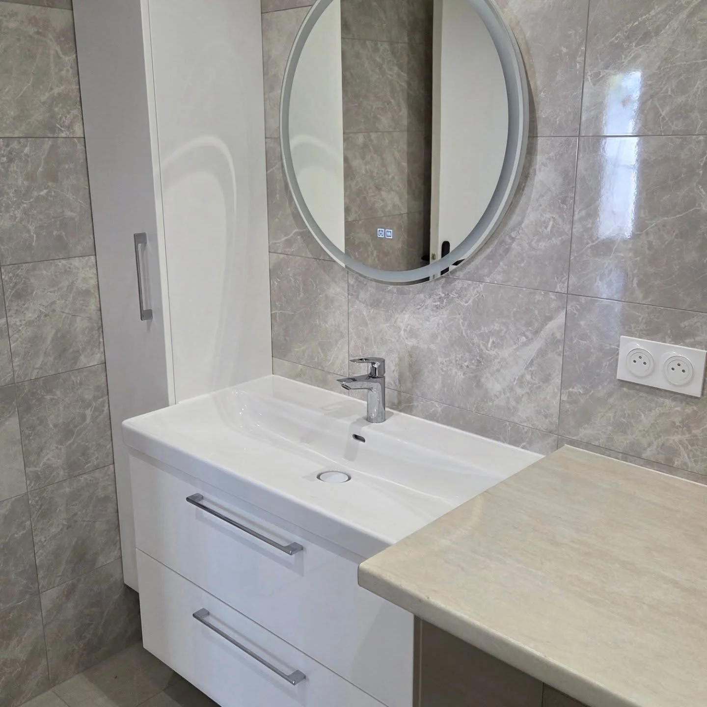 Sanitaires - Rénovation appartement réalisé par L'Empreinte du Bâtiment
