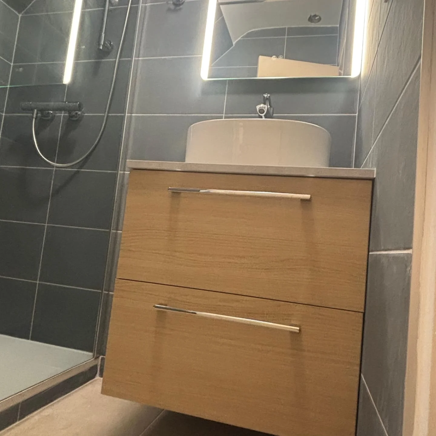 Sanitaires - Rénovation WC et salle de bain réalisé par L'Empreinte du Bâtiment