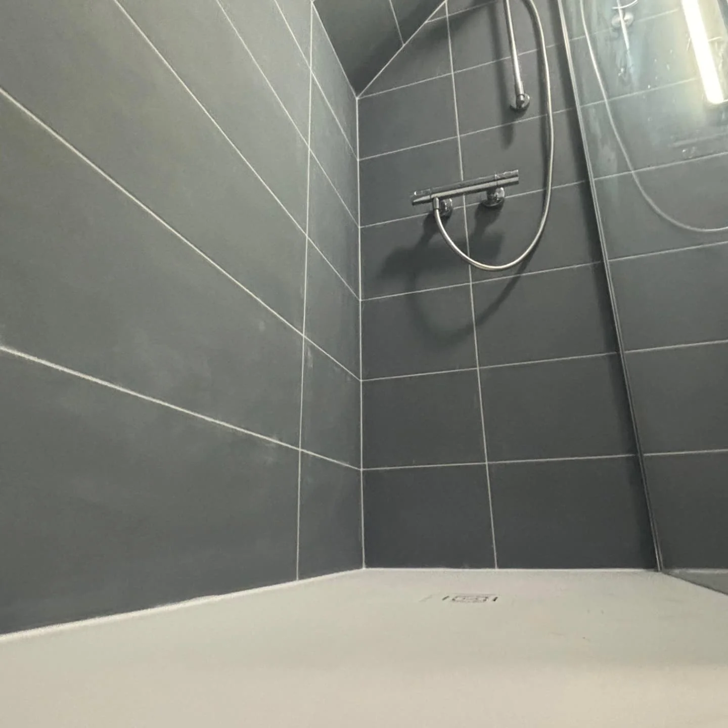 Sanitaires - Rénovation WC et salle de bain réalisé par L'Empreinte du Bâtiment