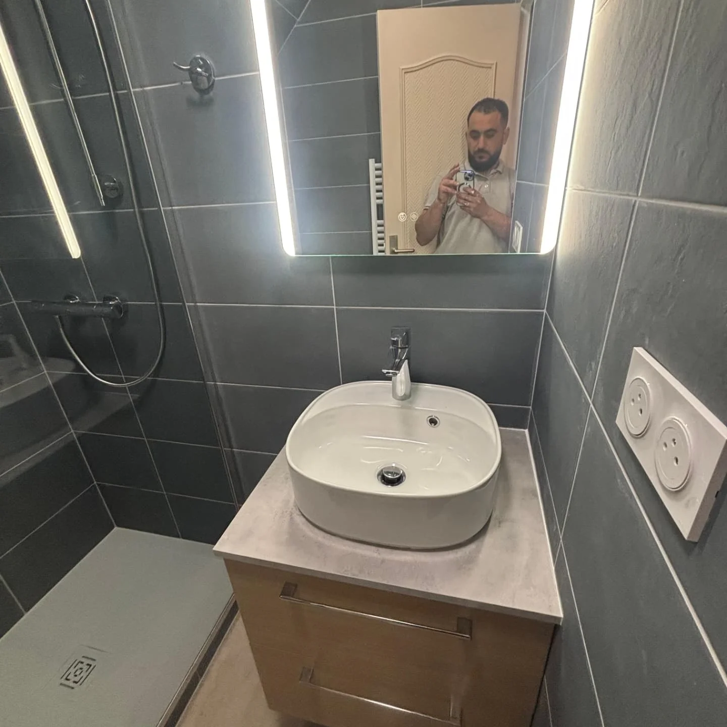 Sanitaires - Rénovation WC et salle de bain réalisé par L'Empreinte du Bâtiment