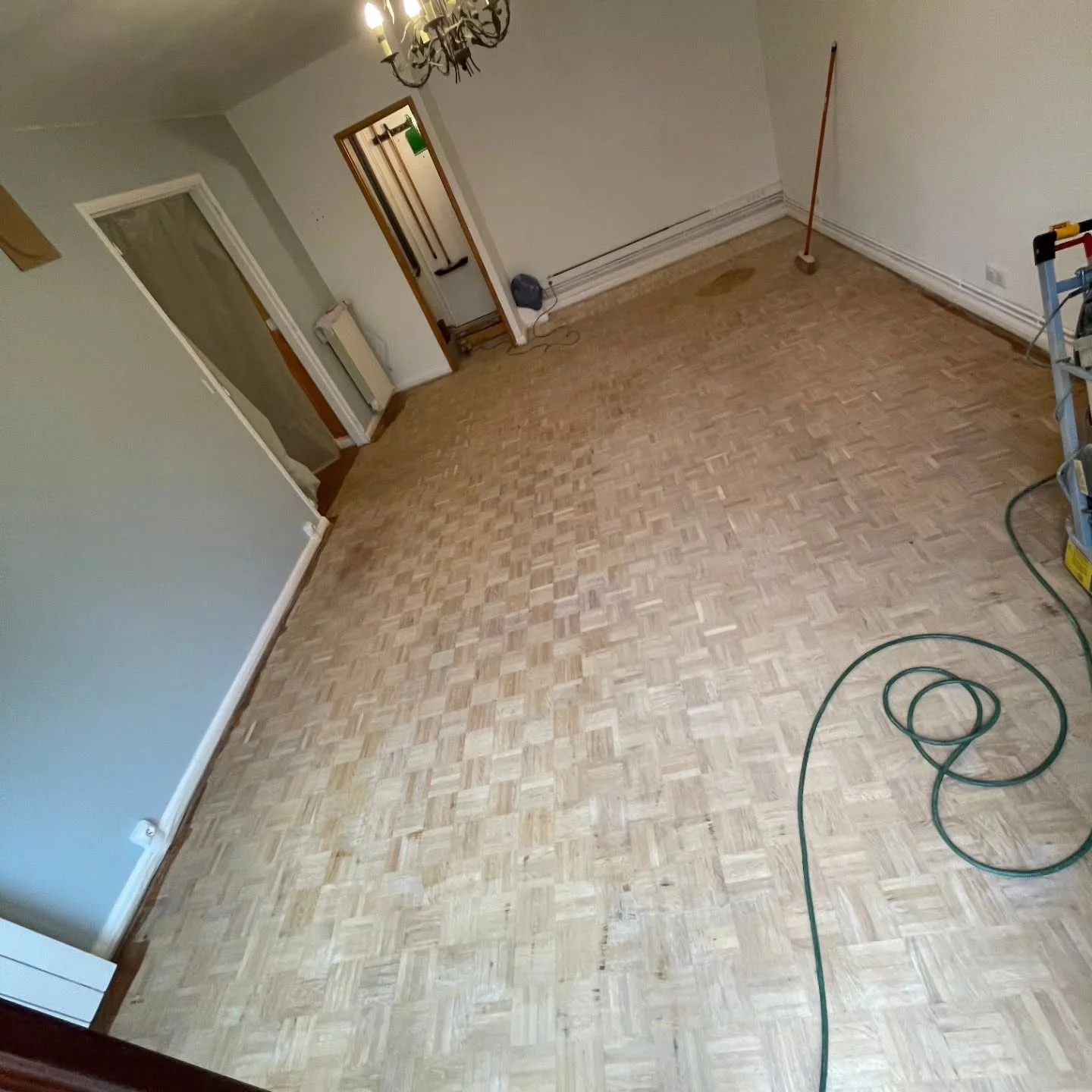 Sols - Rénovation parquet réalisé par L'Empreinte du Bâtiment